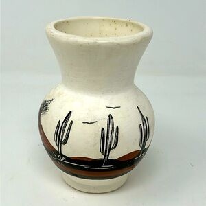Vintage Native American SW Navajo‎ Pueblo Pottery Vase Signed Juan Redeye #181